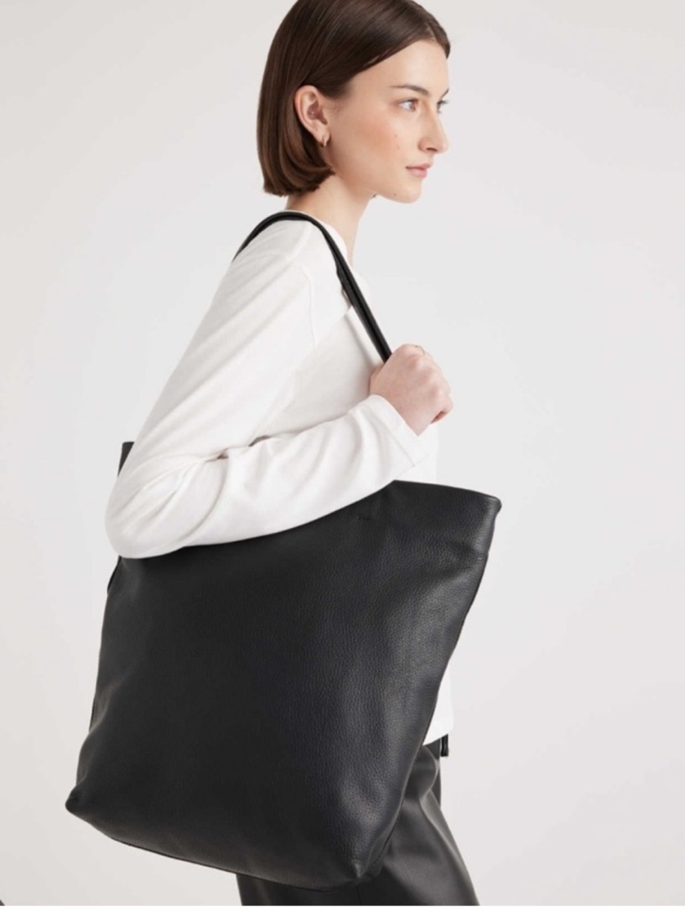 Quince Italian Leather Tall Zip Tote Black